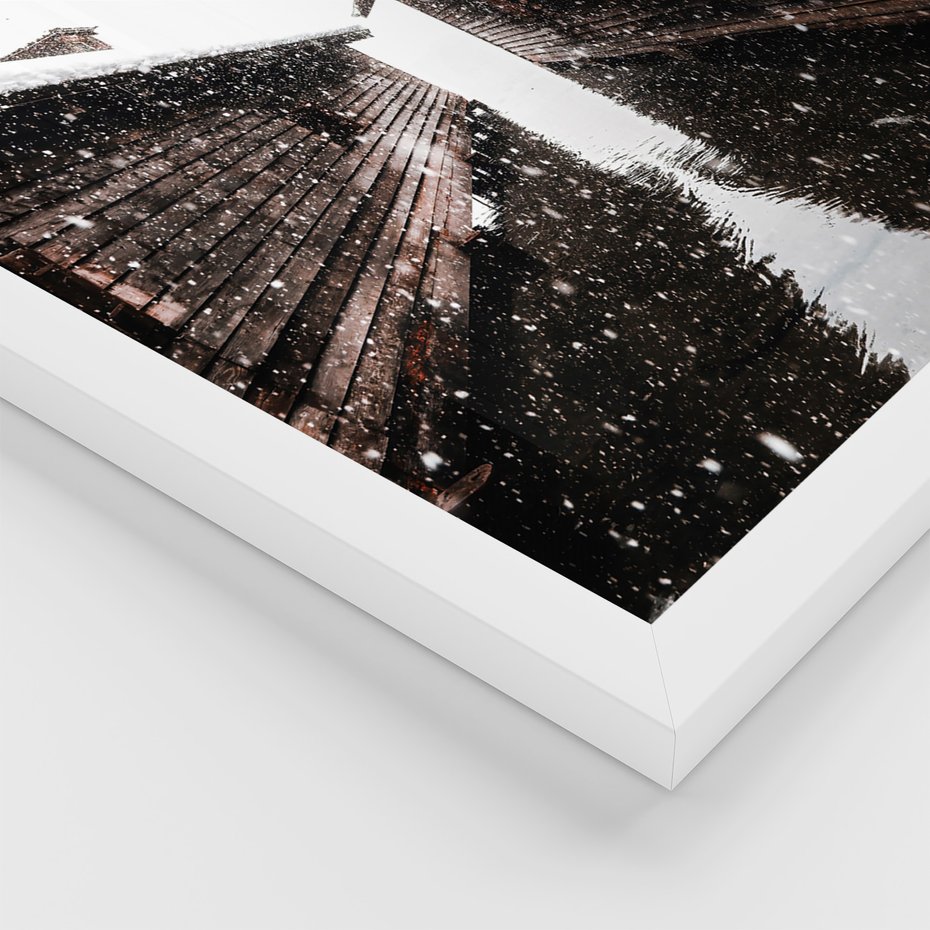 Zestaw obrazy w ramie, plakaty - zima, śnieg, budynki - rama biała