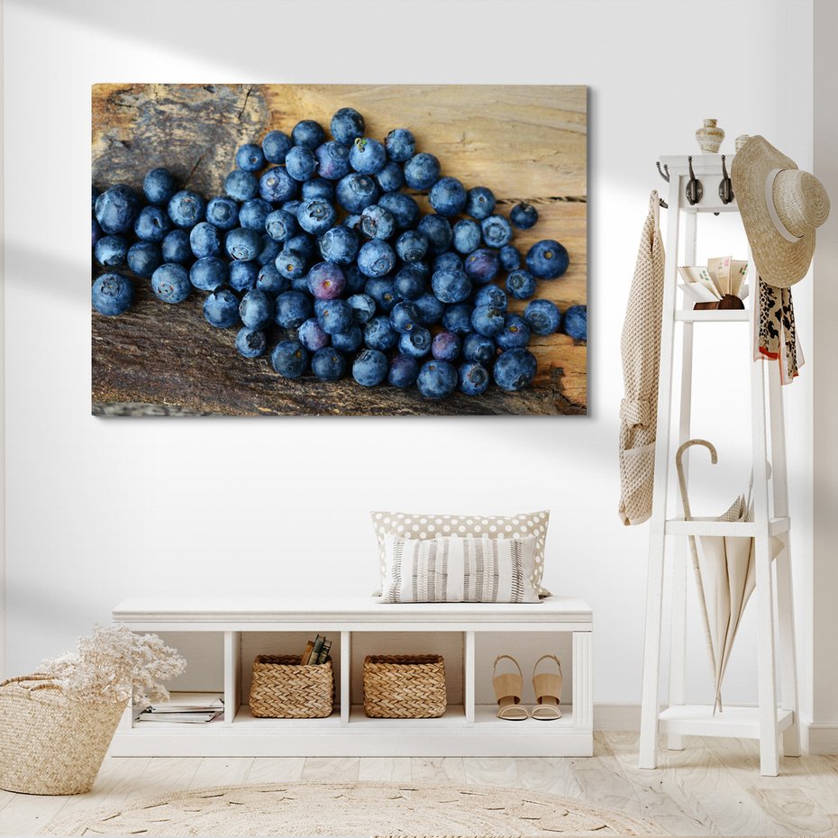 Obraz na płótnie - jagody, owoce, drewno