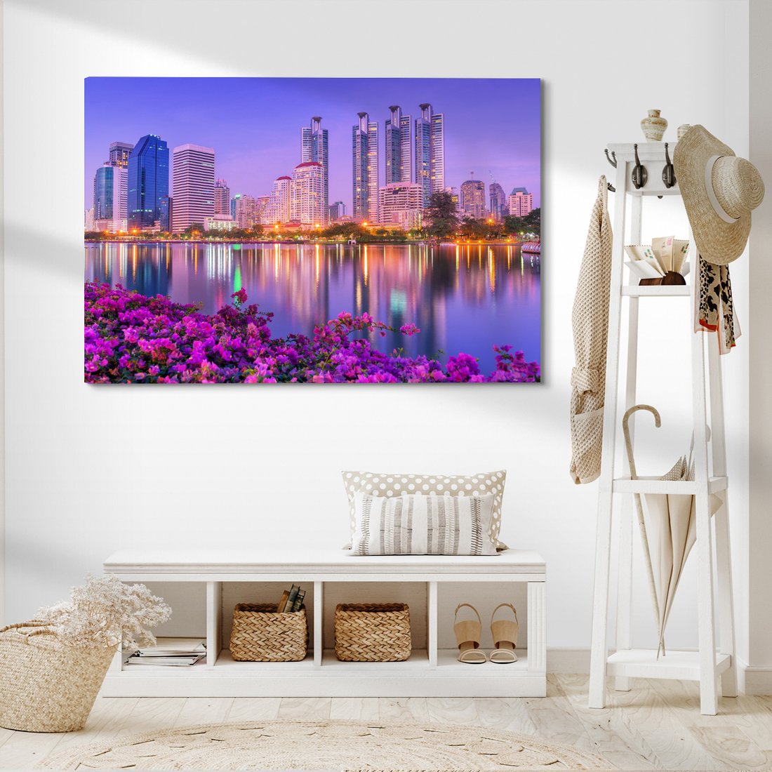 Obraz na płótnie - miasto, kwiaty, odbicie