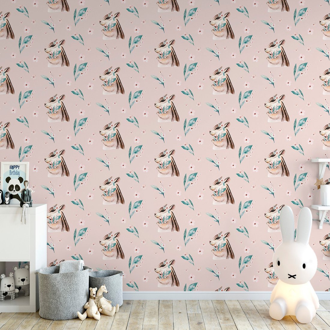 Tapeta - wiewiórka, kwiaty, liście