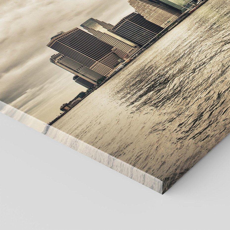 Obraz na płótnie - miasto, woda, budynki