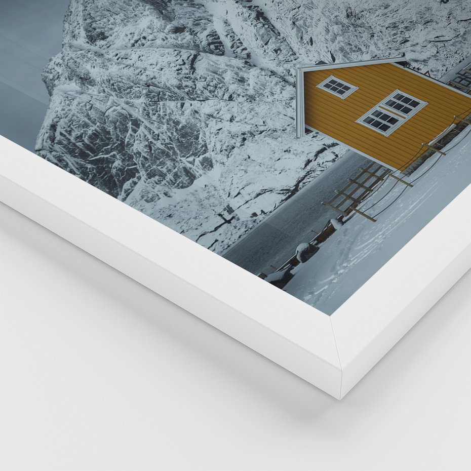 Zestaw obrazy w ramie, plakaty - góry, śnieg, domki - rama biała