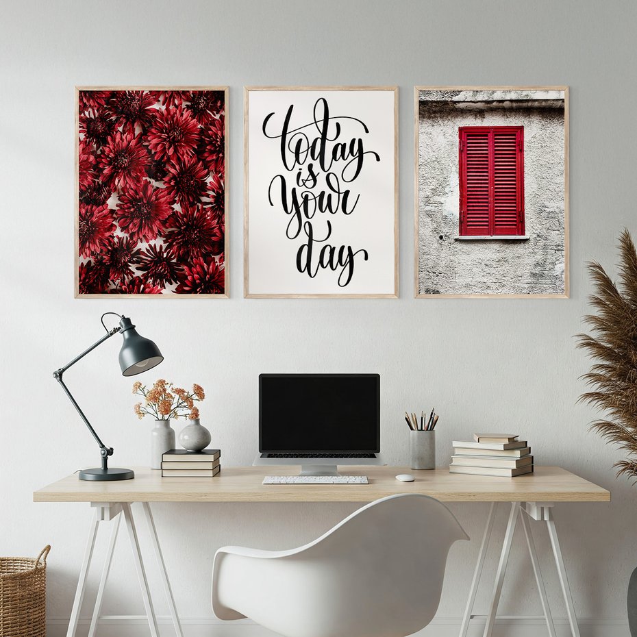 Zestaw obrazy w ramie, plakaty - kwiaty, okno, typografia - rama drewno