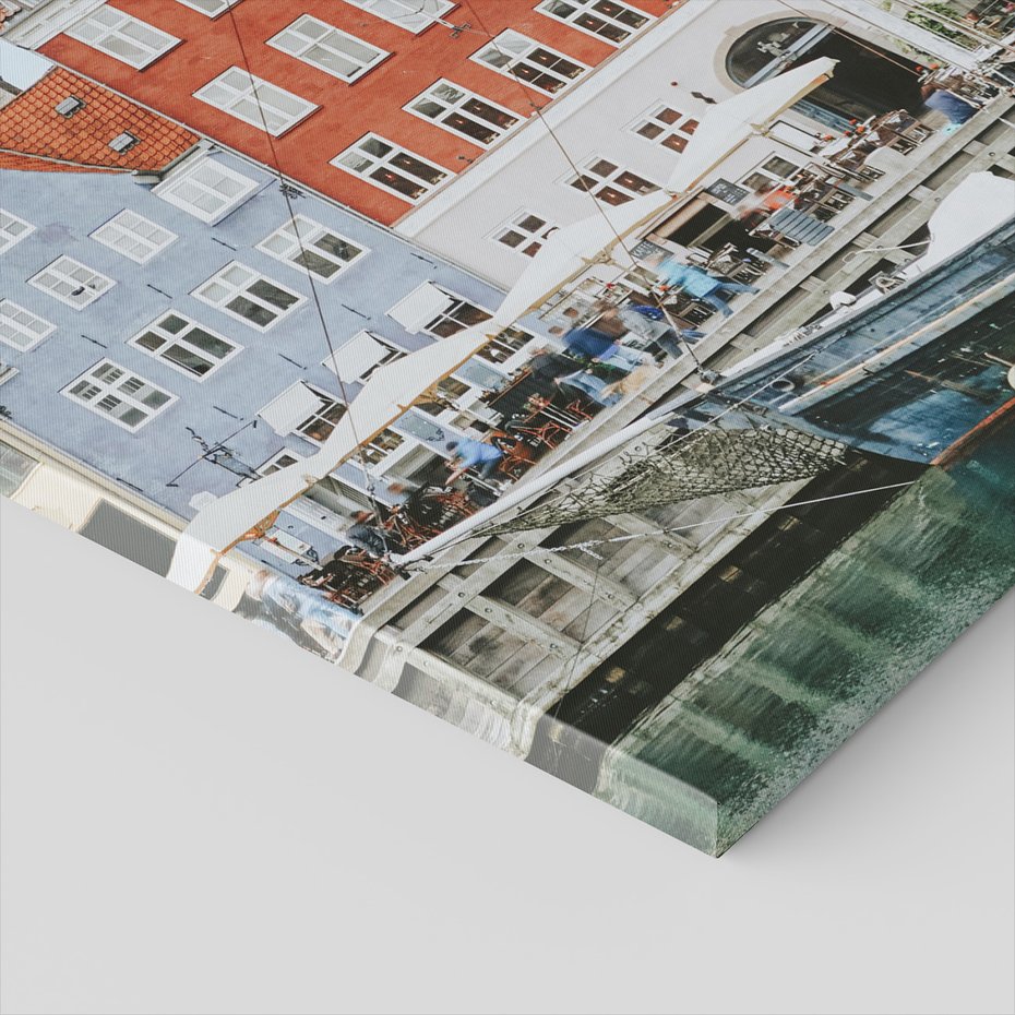 Obraz na płótnie - miasto, budynki, woda