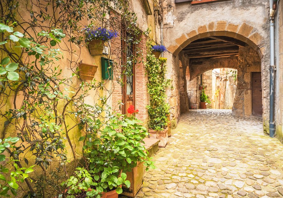 Fototapeta - uliczka, kwiaty, architektura