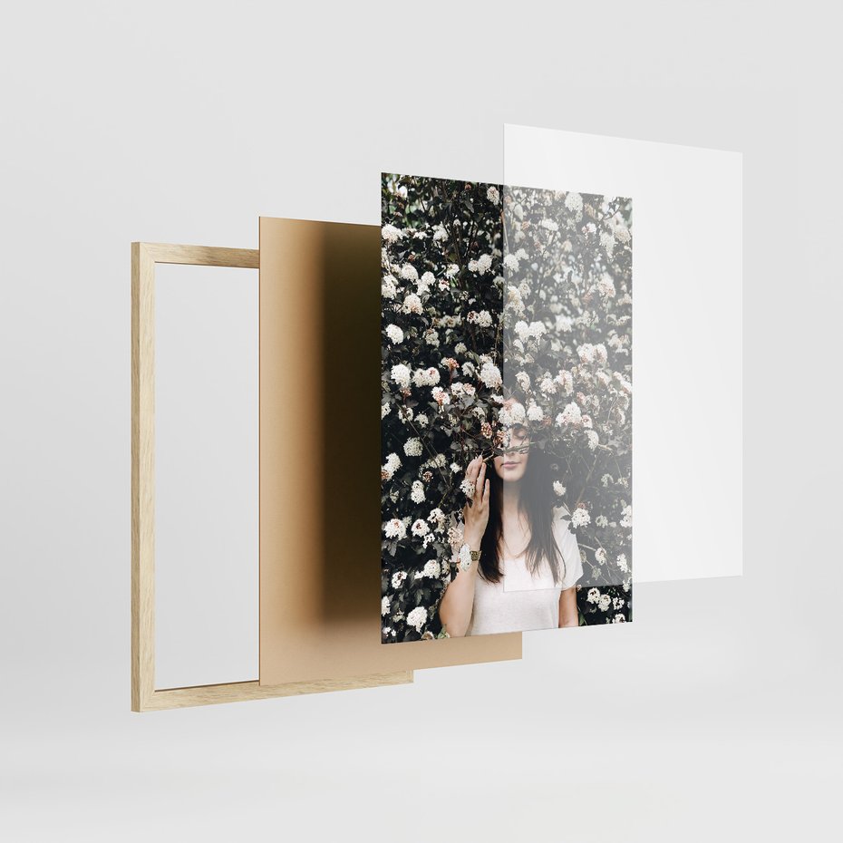 Zestaw obrazy w ramie, plakaty - kwiaty, kobieta, napisy - rama drewno