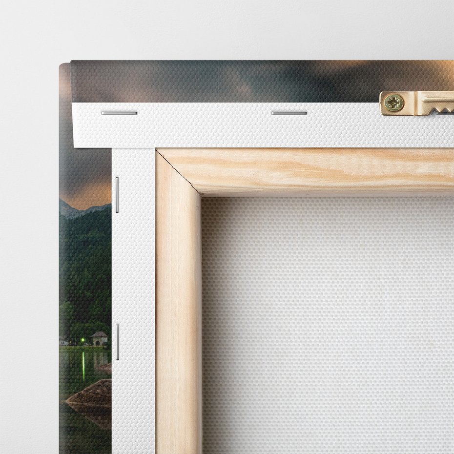 Obraz na płótnie - jezioro, góry, burza