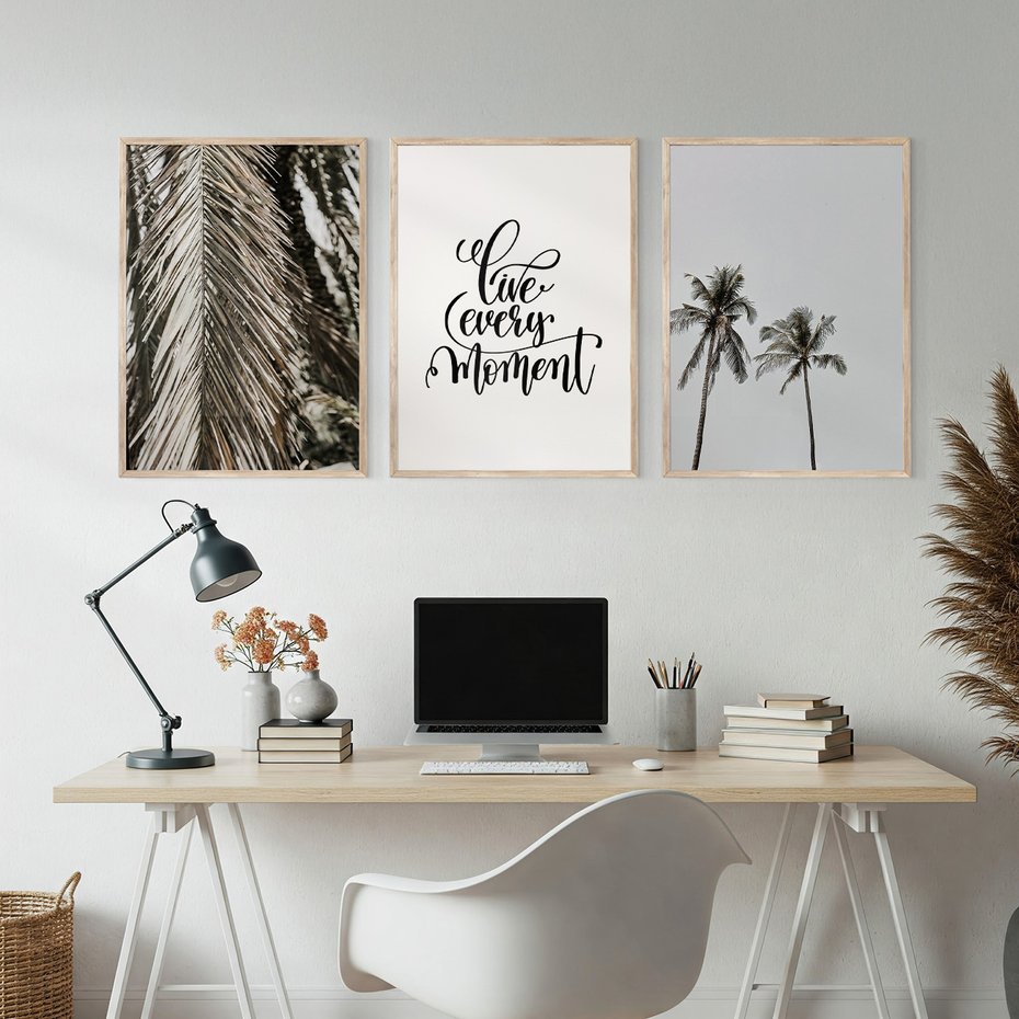 Zestaw obrazy w ramie, plakaty - liście, palmy, napisy - rama drewno