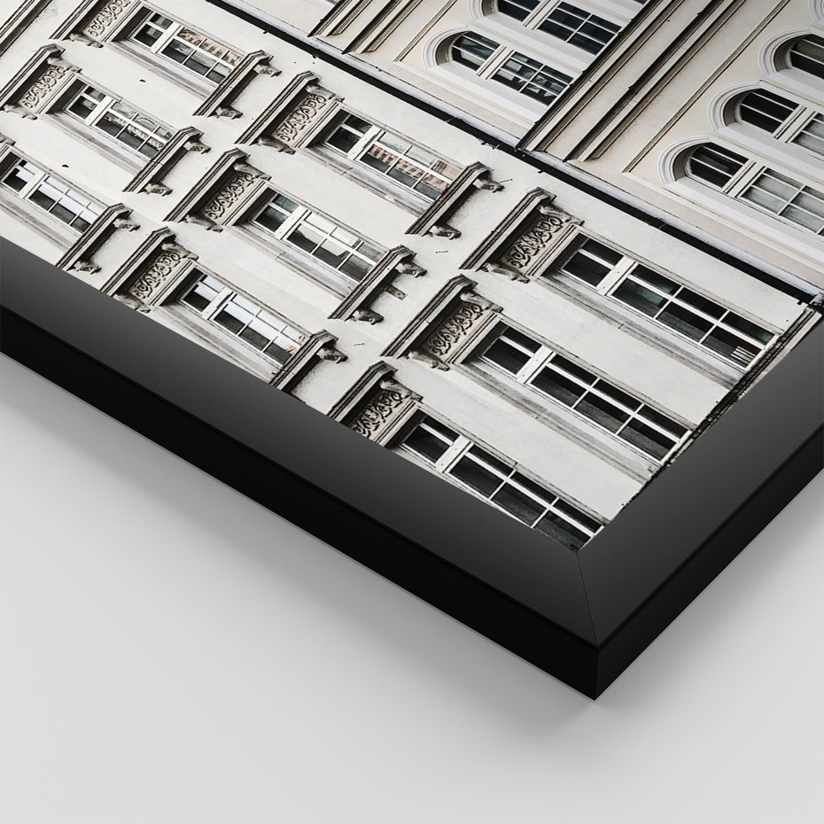 Zestaw obrazy w ramie, plakaty - budynek,typografia,koło - rama czarna