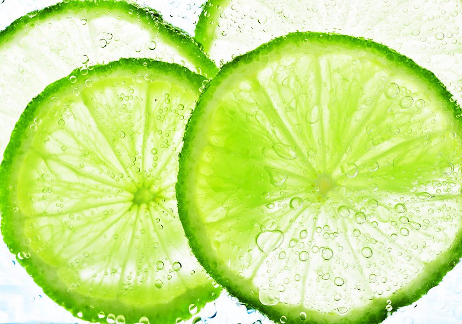 Fototapeta - limonka, plasterki, woda