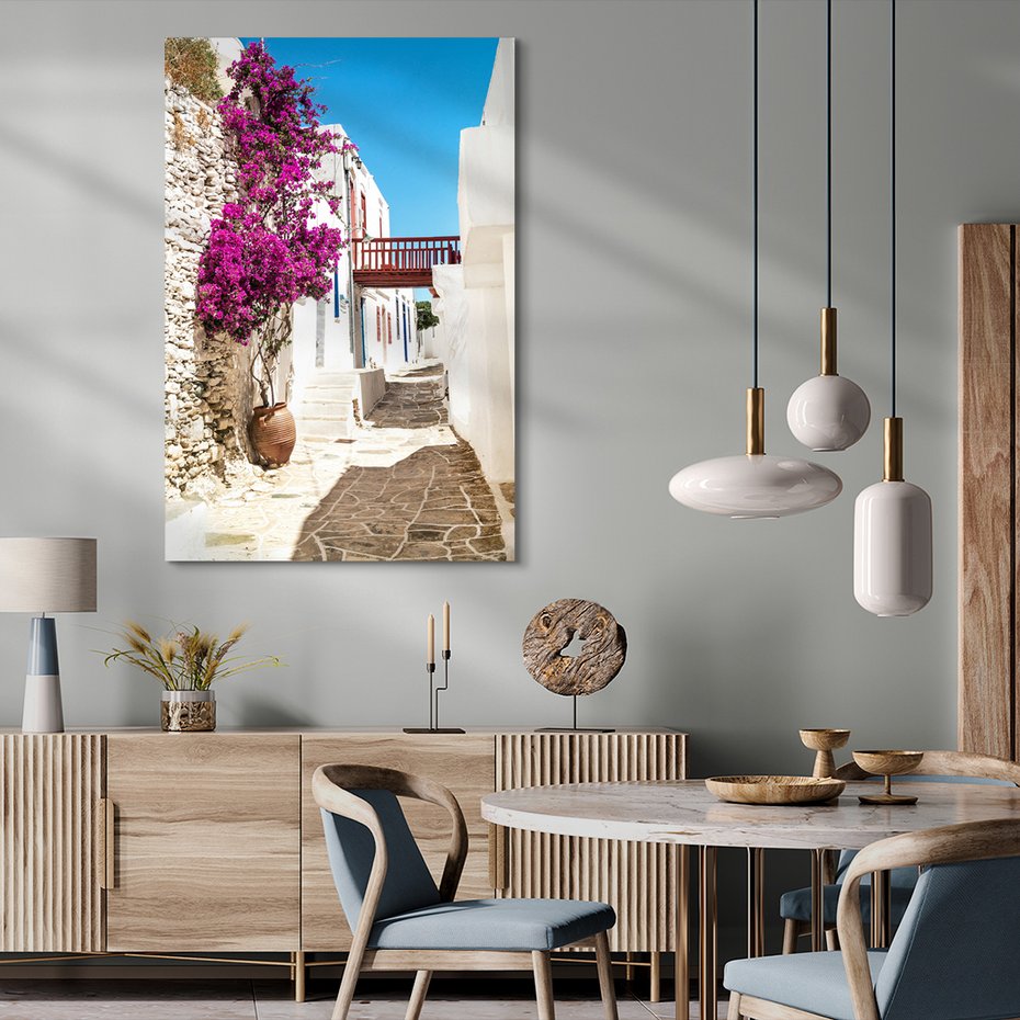 Obraz na płótnie - uliczka, kwiaty, biały