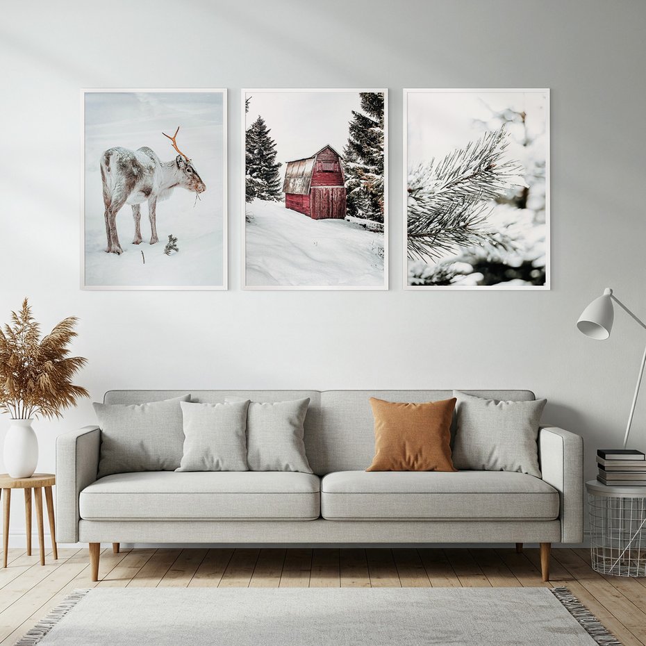 Zestaw obrazy w ramie, plakaty - renifer, śnieg, zima - rama biała