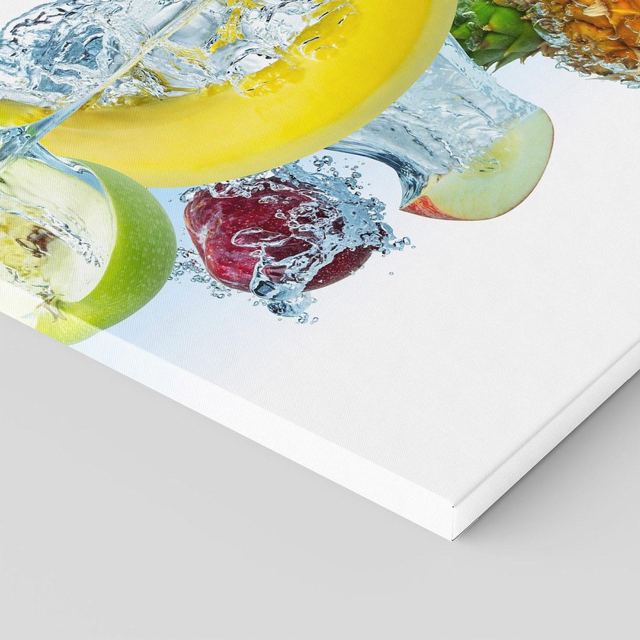 Obraz na płótnie - owoce, woda, świeżość