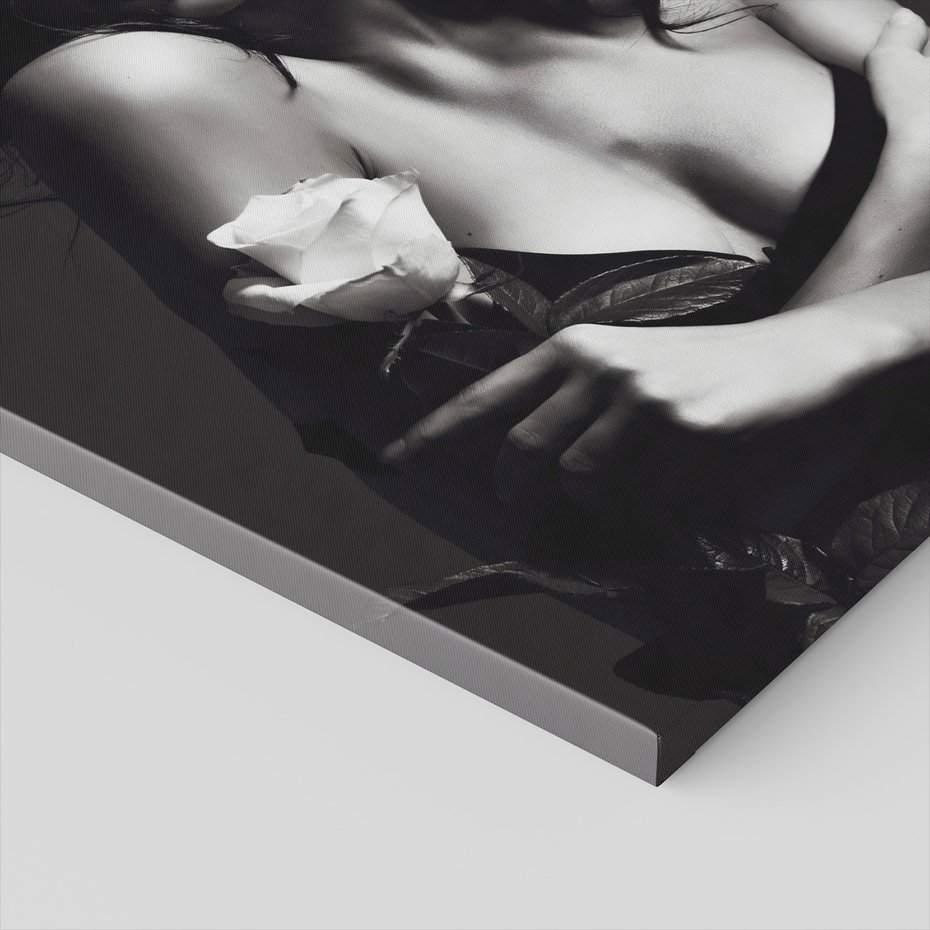 Obraz na płótnie - kobieta, róża, portret